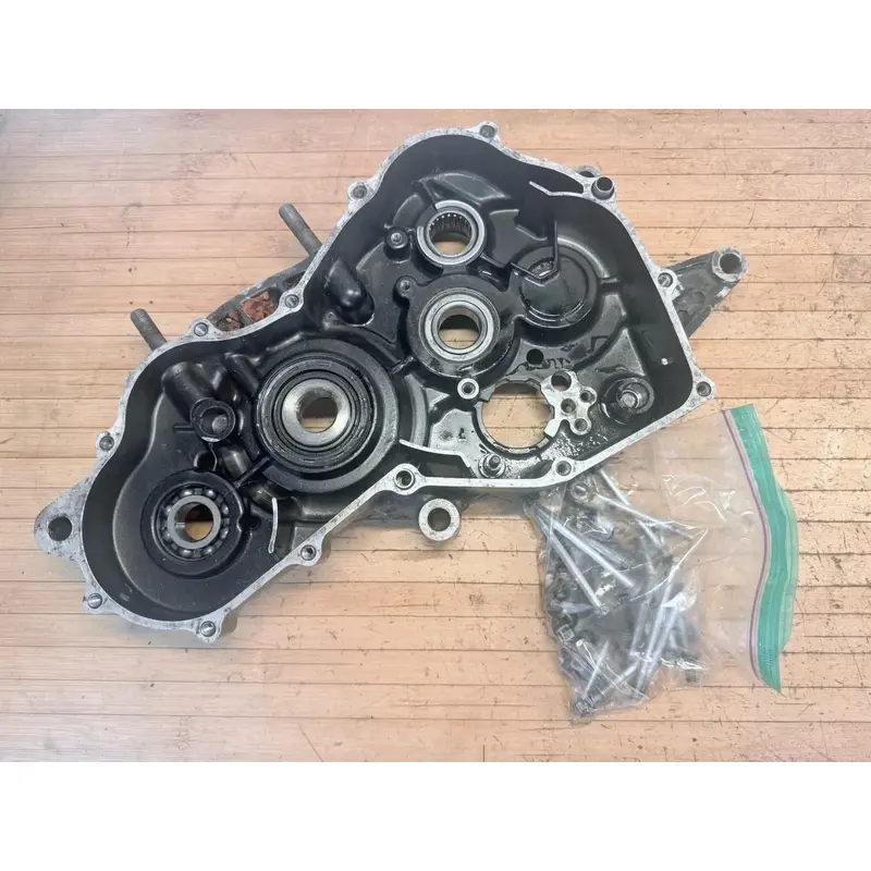 1983 1984 HONDA ATC250R ATC 250R 250 R Left Engine Crankcase Crank Case 83 84