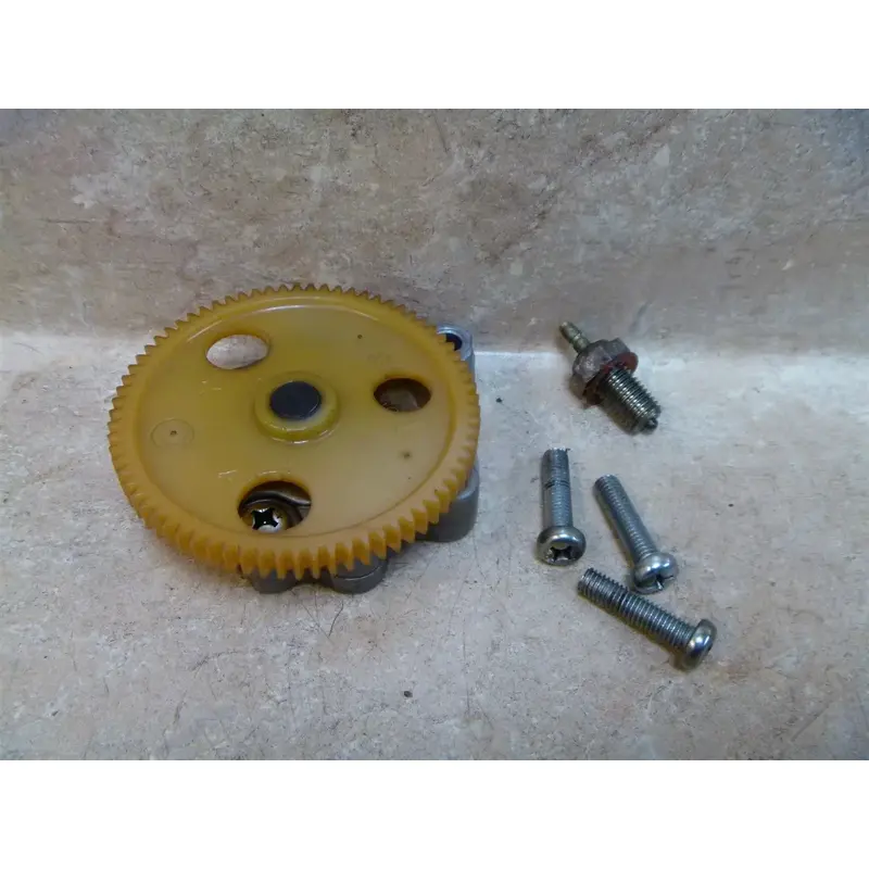 Kawasaki 200 KZ KZ200-A Used Engine Oil Pump 1978 Vintage KB54