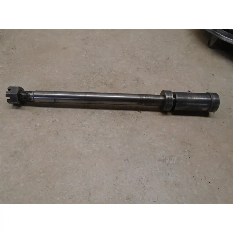 Suzuki 550 GT GT550 Used Rear Axle 1976 SB69