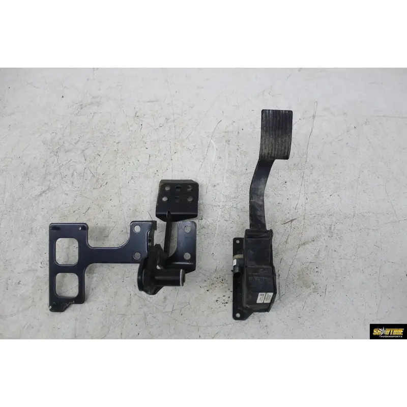 22 POLARIS RZR  XP 1000 GAS ACCELERATION BRAKE PEDAL PEDALS PAIR