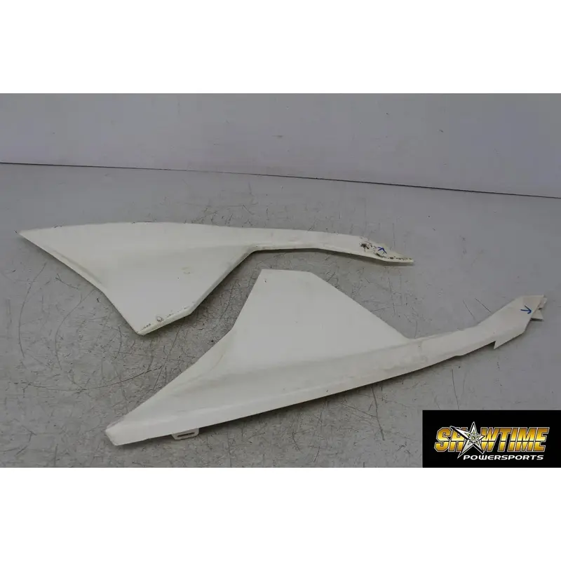 17-21 CAN-AM MAVERICK X3 TURBO FRONT UPPER NOSE FAIRING COWL FENDER PAIR