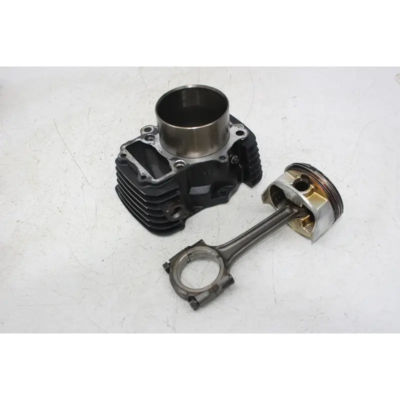 03 KAWASAKI VULCAN 1500 VN1500 NOMAD REAR ENGINE MOTOR CYLINDER JUG PISTON ROD