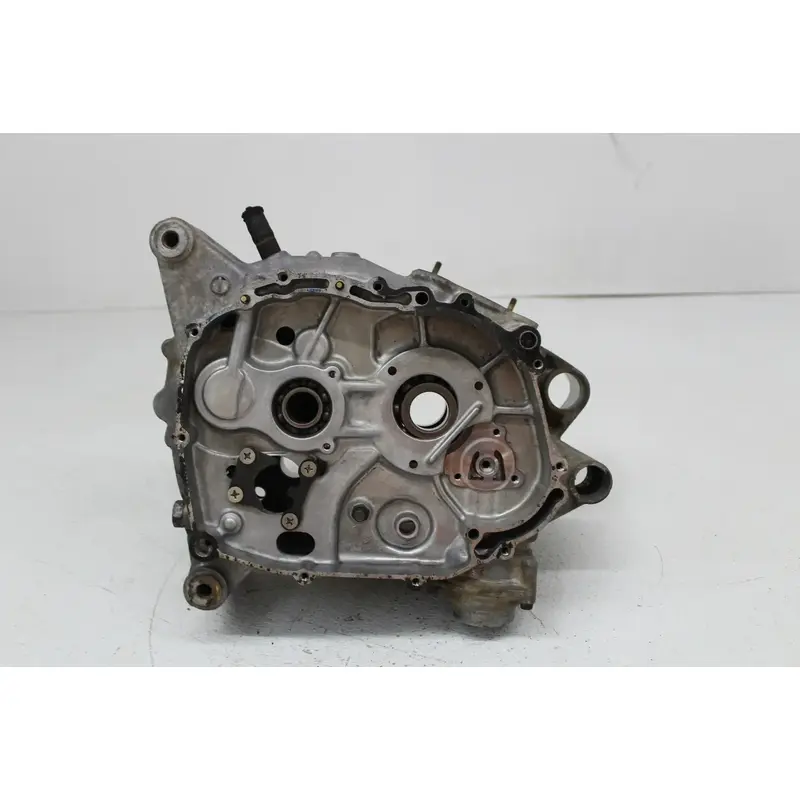 1985 SUZUKI QUADRUNNER 230 LT230GE ENGINE MOTOR CRANKCASE CRANK CASES BLOCK