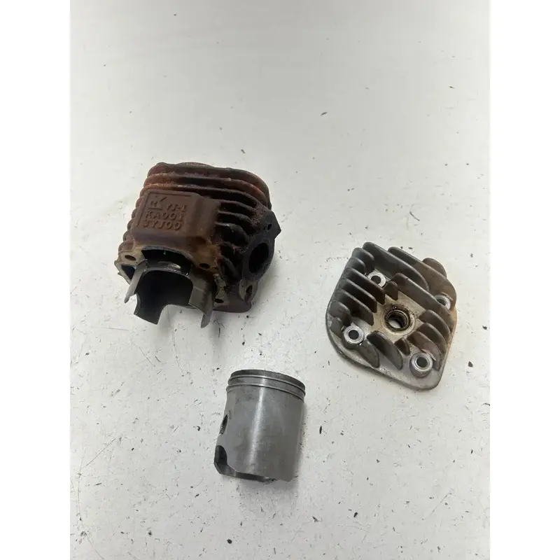 05 2005 Polaris Predator 90 2 Stroke OEM LOT Cylinder Jug Piston Head Dome Top