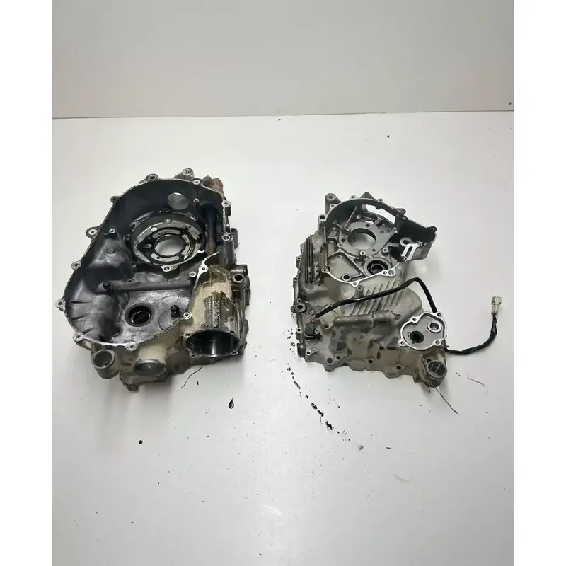 03 2003 Yamaha Kodiak 450 YFM 4x4 OEM Crank Case Cases L R Motor Engine Motor
