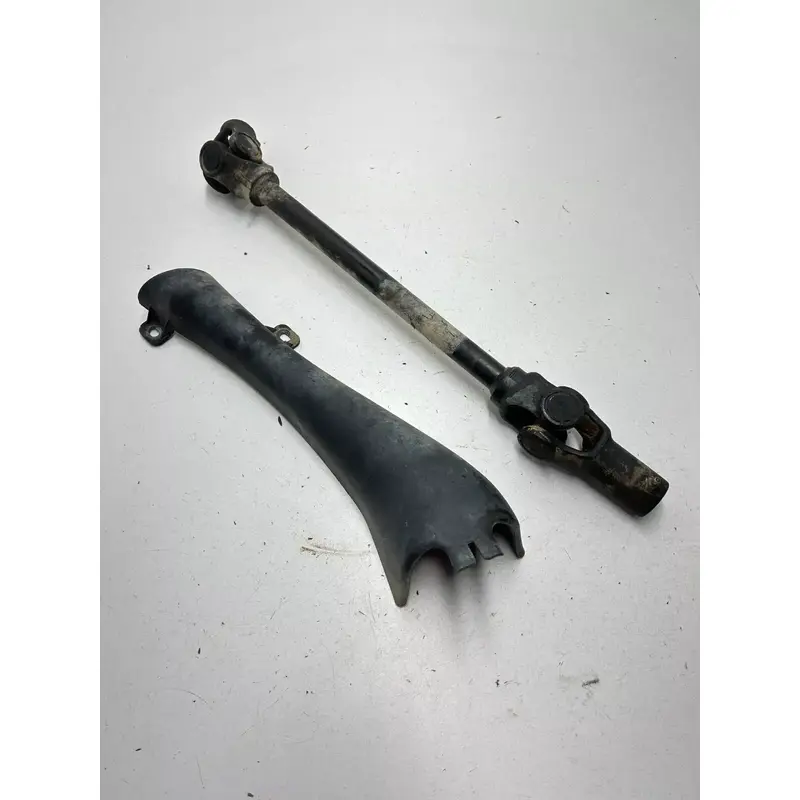 04 2004 Polaris Scrambler 500 4x4 OEM GOOD! Front Drive Shaft Line Cover Coupler