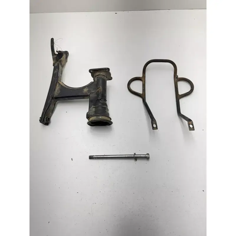 2007 07 Yamaha Grizzly 80 YFM80 OEM Swingarm Swing Arm Axle Carrier Bolt Guard