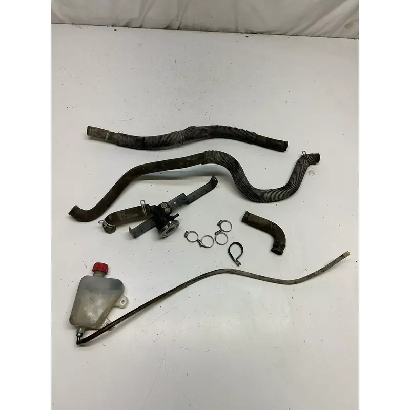 2006 POLARIS SPORTSMAN 500 HO EFI 4x4 OEM  Radiator Cooling Line Tube Cap Reserv
