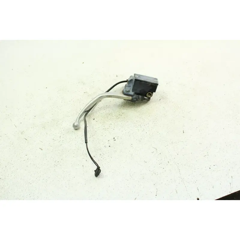 2004 Yamaha Grizzly 660 OEM Front Brake Master Cylinder  B4462
