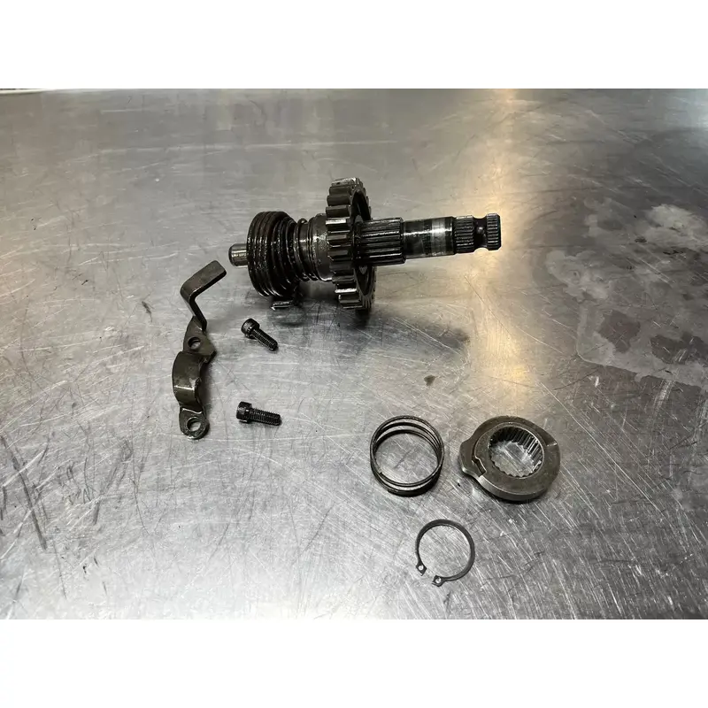 Kick Start Starter Shaft Gear 1984 Honda XR350R XR350 spindle