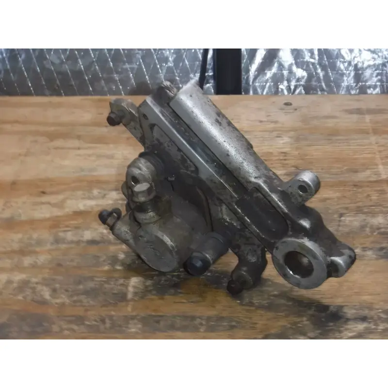 1996 Yz125 (A) Rear Brake Caliper Holder Spacer Good Brake Pads