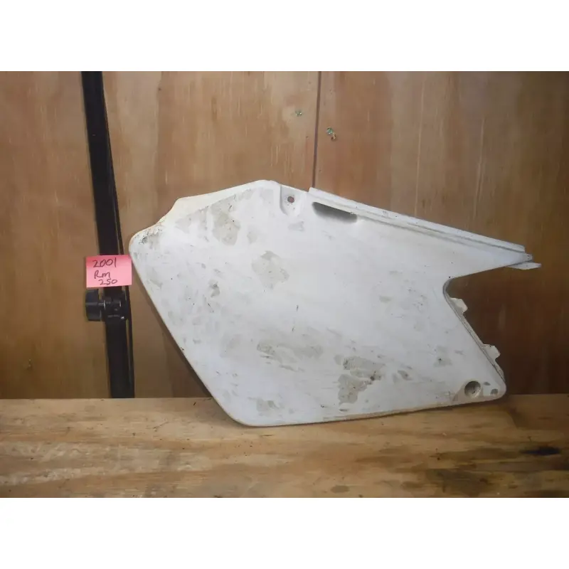 2001 RM250 (M3) Suzuki Right Rear Number Plate Plastics Fender Shroud