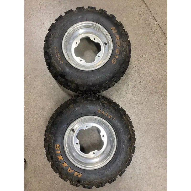 10" YAMAHA OEM FRONT WHEELS MAXXIS RAZR 2 NEW TIRES 10X6 4/156 YFZ450 BANSHEE