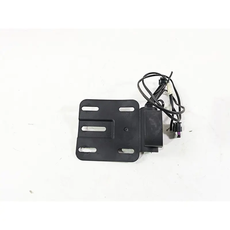 2018 Harley FXBR Softail Breakout License Plate Holder Side - Read 67900470