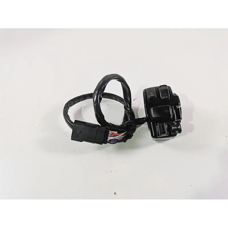 2009 Harley Touring FLHX Street Glide Right Hand Cruise Control Switch 71684-06A
