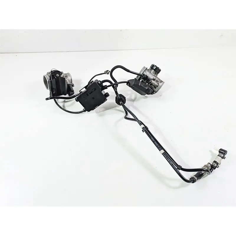 2010 BMW R1200RT K26 Throttle Bodies Body Set - Read 13547712613 13547712614
