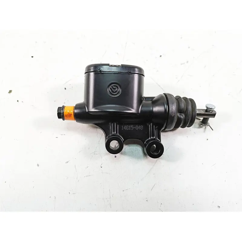2015 Harley Touring FLHXS Street Glide Rear Brake Master Cylinder 41700028A