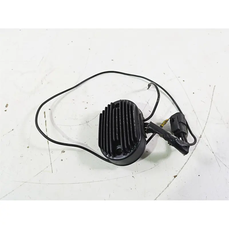 2005 Harley Softail FLSTSCI Heritage Springer Rectifier Volt Regulator 74540-01