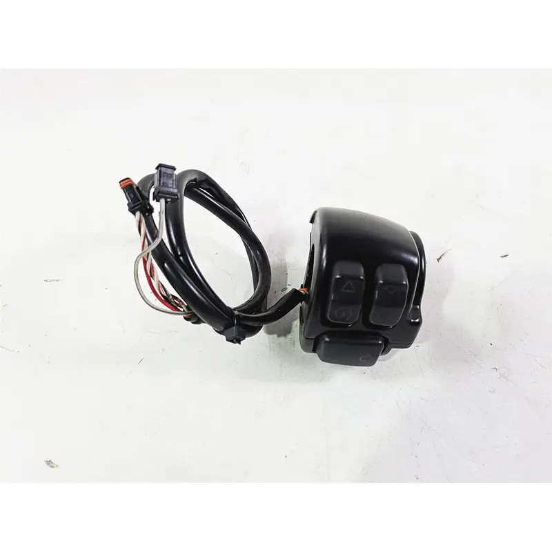 2018 Harley FXBR Softail Breakout Right Hand Start Stop Control Switch 71500462