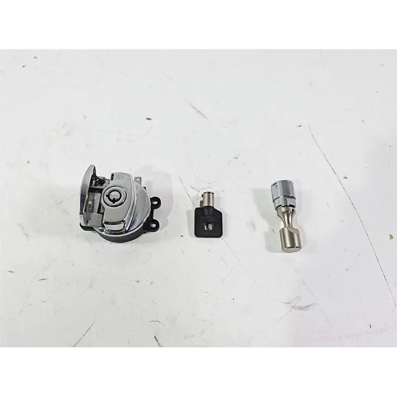 2008 Harley FLSTC 105TH Softail Heritage Ignition Switch Key Lock Set 71450-04