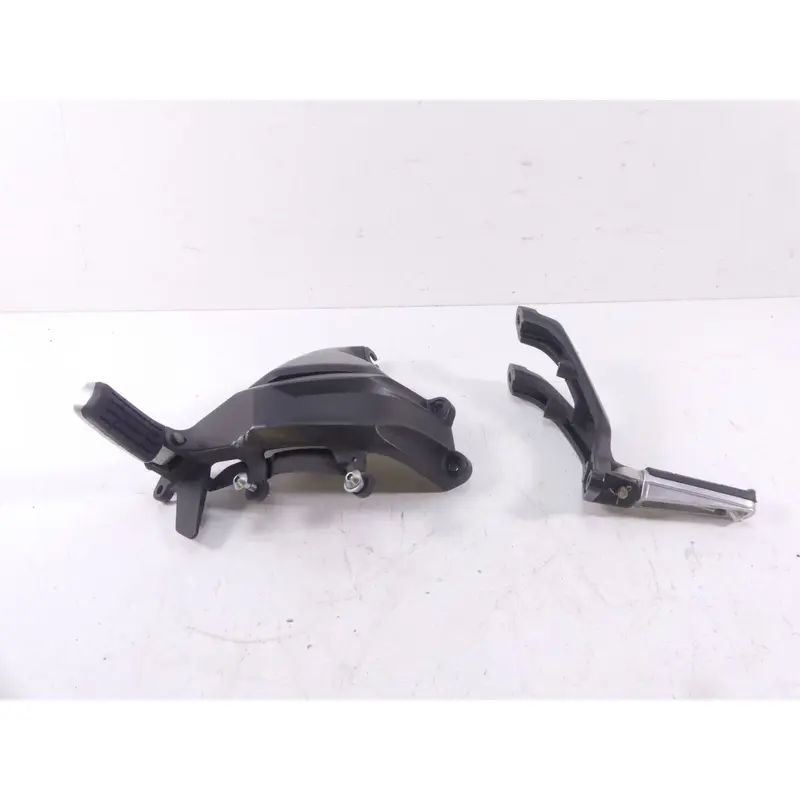 2012 Yamaha XT1200 Super Tenere Passenger Footpeg Foot Peg Set 23P-27440-00-00