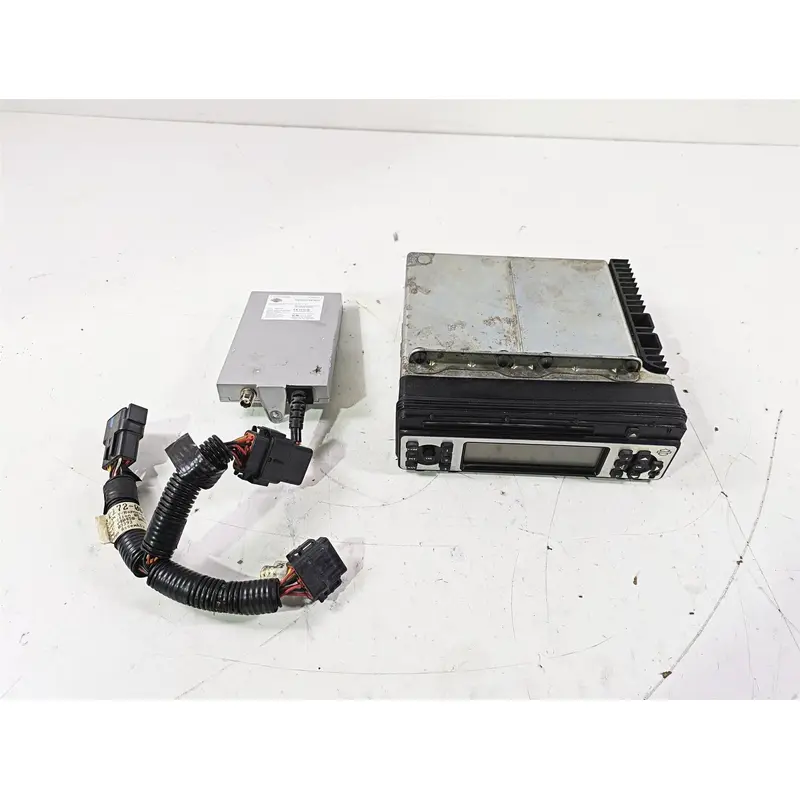 2007 Harley Touring FLHTCU SE CVO E-Glide Radio Cd Player & Cb Module 76160-06