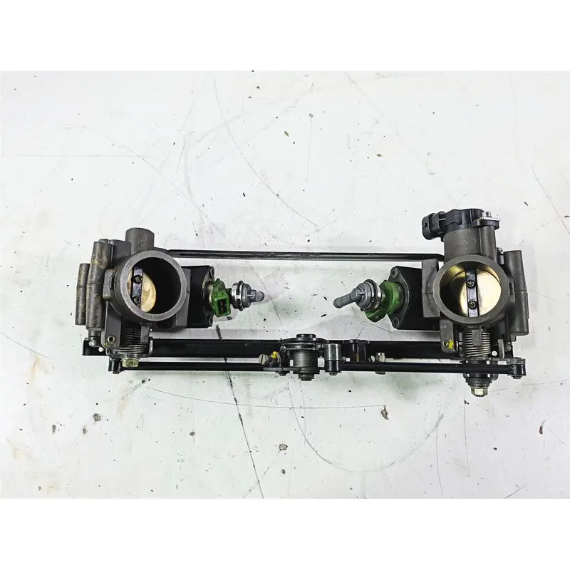 1998 Moto Guzzi California 1100 EV Throttle Body Fuel Injectors GU30112571