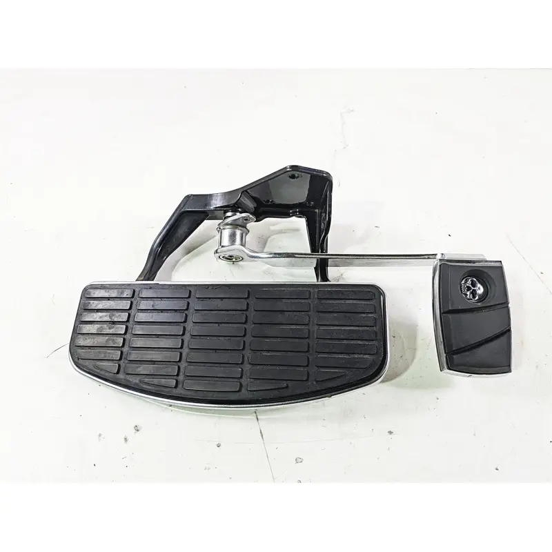 2004 Harley Softail FLSTF Fat Boy Right Floorboard Brake Pedal Set 50600026