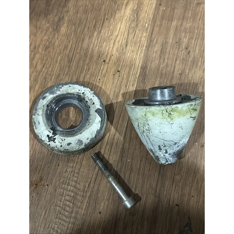 Volvo/Penta I/O Prop Cone 851261 AQ 270 275 280 290