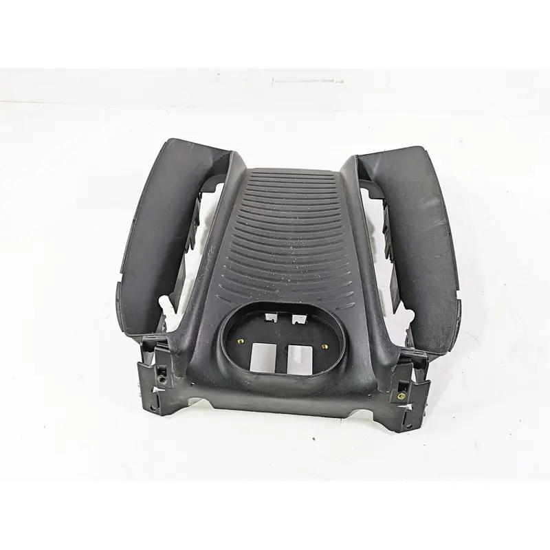 2013 Harley VRSCF Muscle Rod Radiator Center Cover Fairing 26826-09